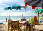 Ginis Beach Club